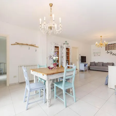 Sale Marino - Goelba Casa de Férias
