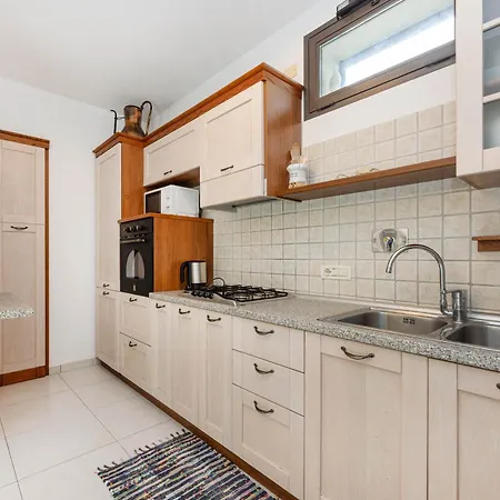 Sale Marino - Goelba Casa de Férias